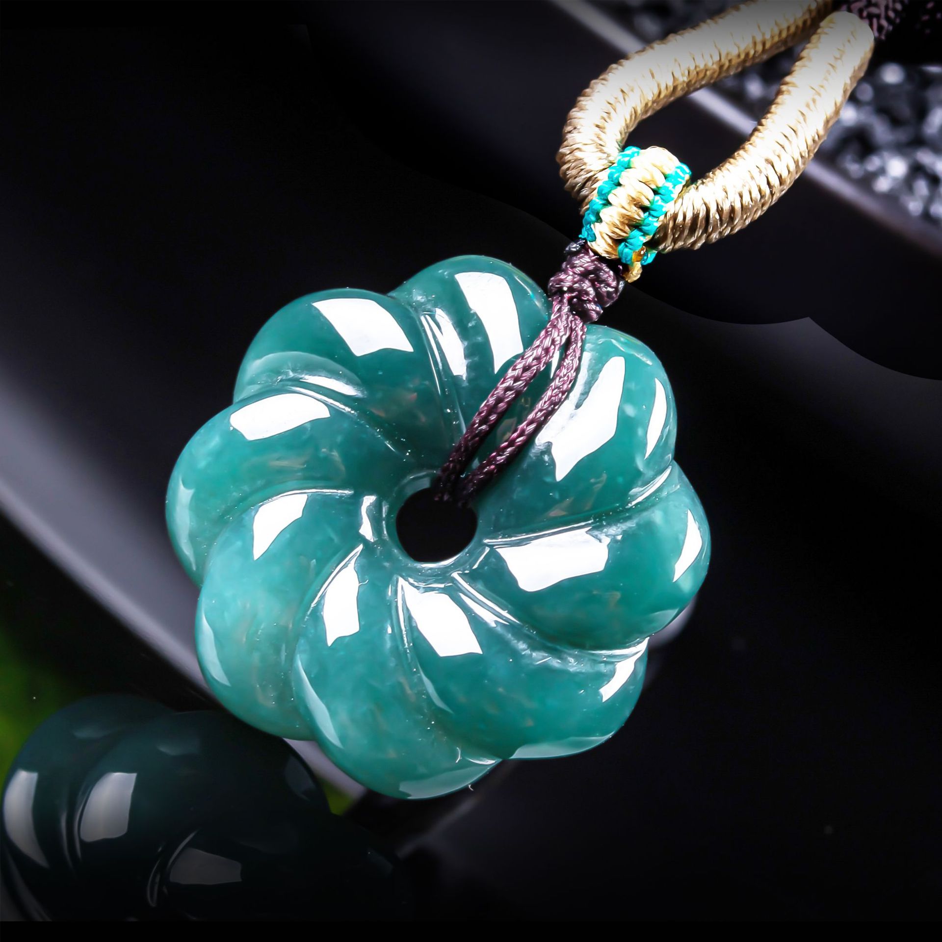 Women'S Accessories - 천연 버마산 비취 꽃 모양 펜던트